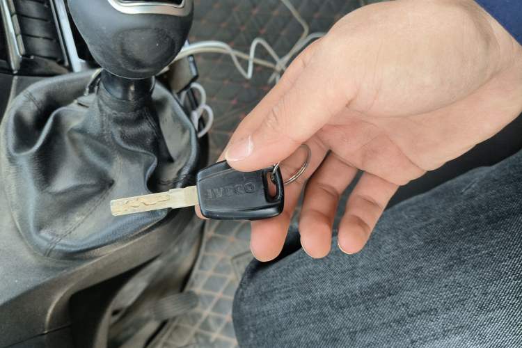 Used Iveco Eurocargo 2020 2.3T Manual Super Rui Long Wheelbase Short Overhang High Roof China VI F1A
