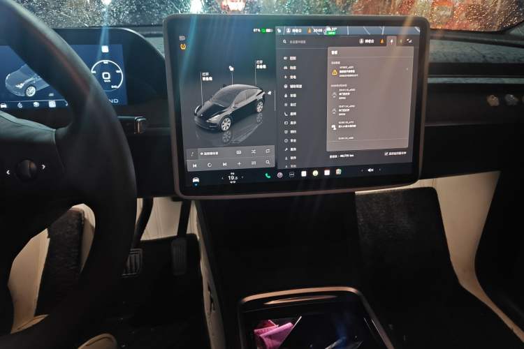 Used Tesla Model Y 2022 Revised Version Rear-Wheel Drive Audio And AC Panel