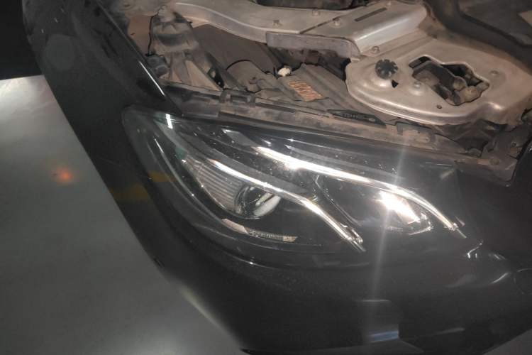 Used Mercedes-Benz E-Class 2017 E 300 L Sporty and Stylish Model