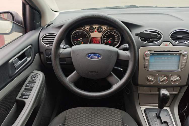 Used Ford Focus 2013 Hatchback Classic 1.8L Automatic Base Model
