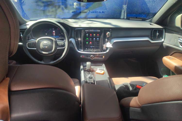 Used Volvo S60 2026 Model B4 Zhiyi Luxury Edition