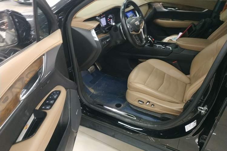 Used Cadillac XT5 2022 2.0T Four-Wheel Drive Platinum Edition
