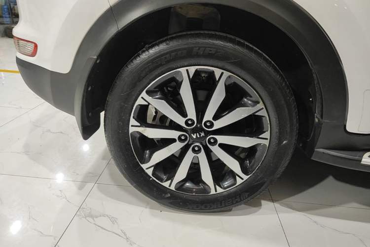 Used Kia KX5 2017 1.6T Automatic Two-Wheel Drive 15th Anniversary Special Edition DLX
