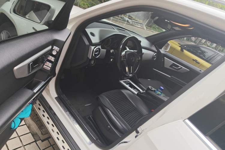 Used Mercedes-Benz GLK-Class 2015 GLK 260 4MATIC Dynamic Edition Ultimate Version
