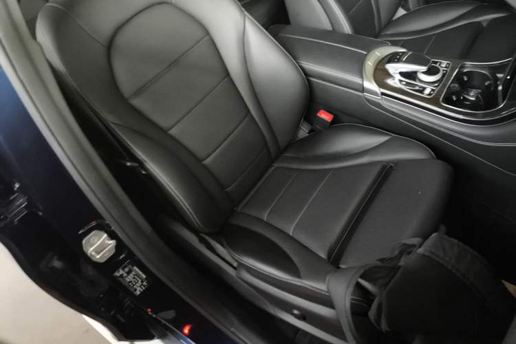 Used Mercedes-Benz GLC 2017 GLC 260 4MATIC Luxury Model