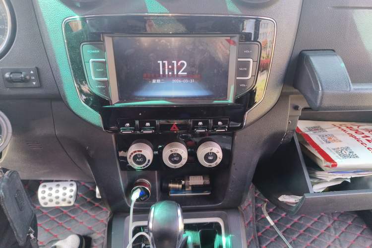 Used BAIC Off-Road BJ40 2016 40L 2.3T Automatic All-Wheel Drive Premium Edition Audio And AC Panel