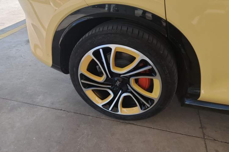 Used IM LS7 2023 100kWh Pro All-Wheel-Drive Version