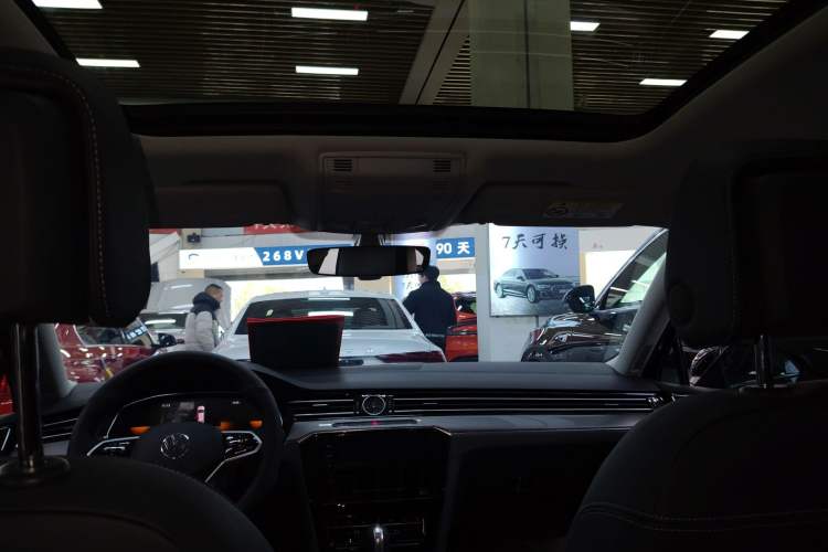 Used Volkswagen Magotan 2025 Zhongxiang Model 280TSI DSG Luxury Version
