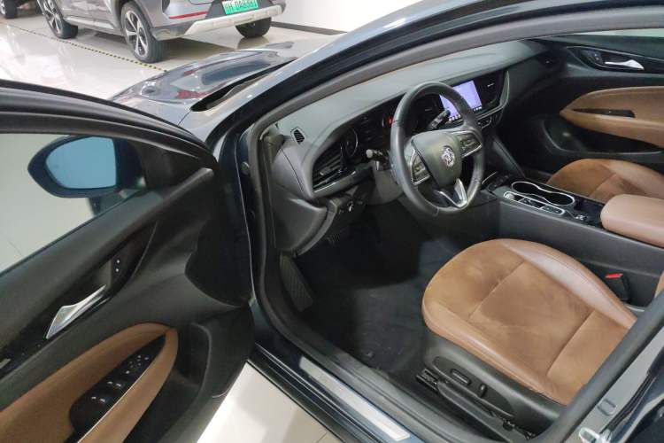 Used Buick Regal 2020 552T Luxury Version
