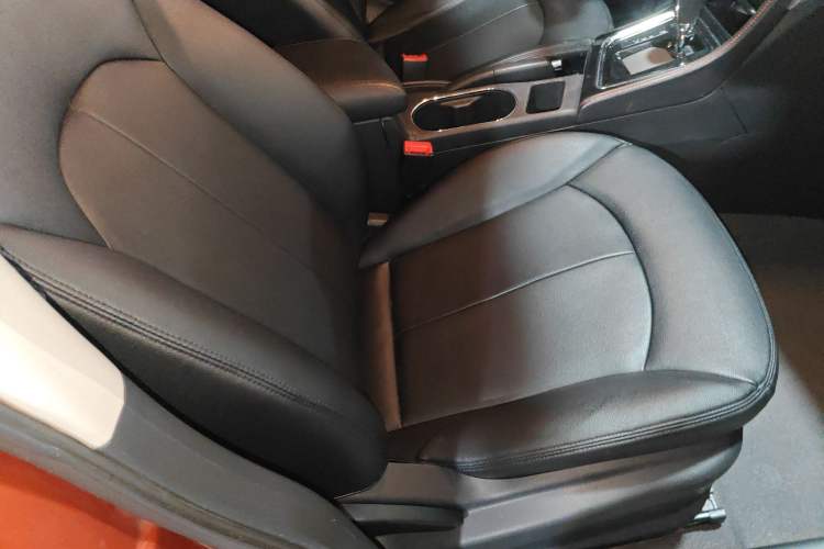 Used Venucia T70 2018 2.0L CVT Smart Edition