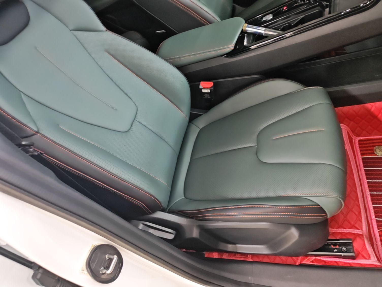 Geely Auto Emgrand X7 Sport 2024 1.5TD Dragon Edition — снимка 19