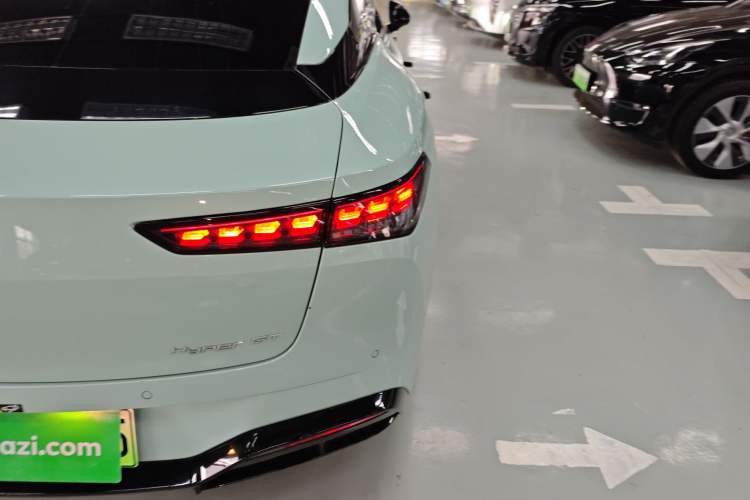 Used Hyptec GT 2024 Global Model 710 Ultra-High Voltage Intelligent Driving Edition Right Rear Taillight