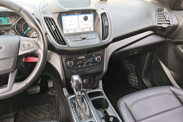 Used Ford Kuga 2019 EcoBoost 180 Two-Wheel-Drive Platinum Edition China VI Standard