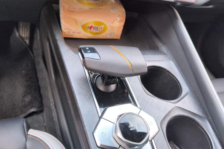 Used CHANGAN UNI-V 2023 1.5T Prestige Model
