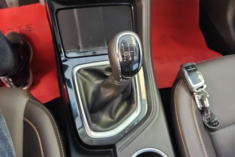 Used CHANGAN CS35PLUS 2019 1.6L Manual Chuanlian Edition