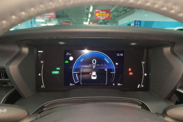 Used Toyota Camry 2026 Model Dual-Engine 2.0HSE Sport Lite Edition