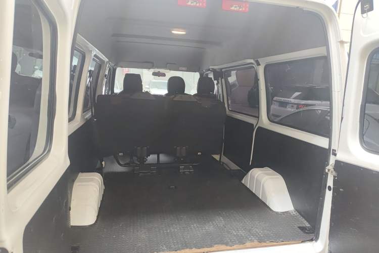 Used JMC Transit 2021 2.8T Space King Standard Version Short Wheelbase Mid-Height Roof 6-Seater Diesel Euro VI JX493