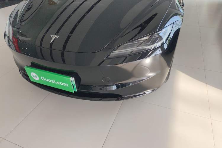 Used Tesla Model 3 2023 Long-Range All-Wheel-Drive Version