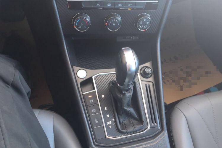 Used Volkswagen Lavida 2024 1.5L Automatic Starry Sky 5 Million Edition Gear Lever