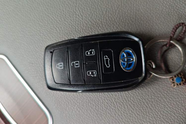 Used Toyota Granvia 2023 2.5L Hybrid Prestige VIP Edition
