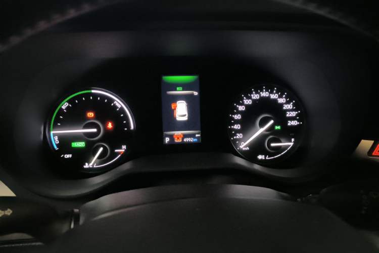 Used Toyota Granvia 2022 2.5L Hybrid Premium Edition