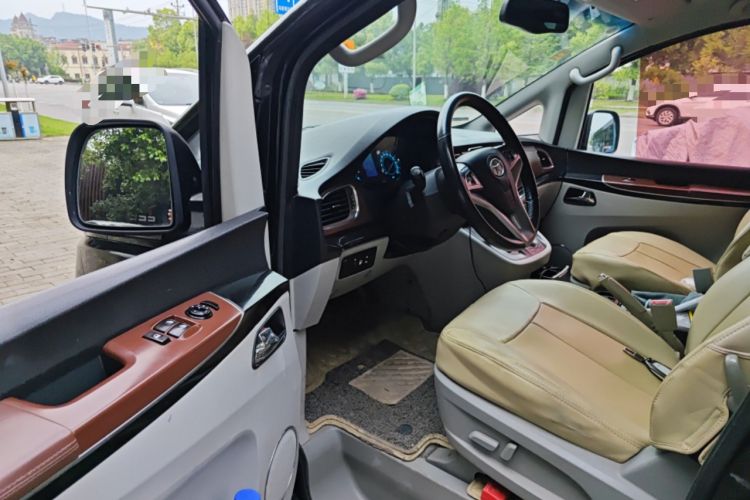 Used JAC Group Refine M5 2016 2.0T Gasoline Automatic Business Edition