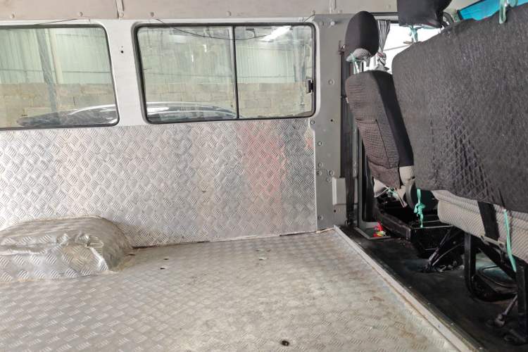 Used Iveco Daily 2017 2.5T A35 Passenger Van 5-7 Seats Model 47Z5 Left Rear Seat