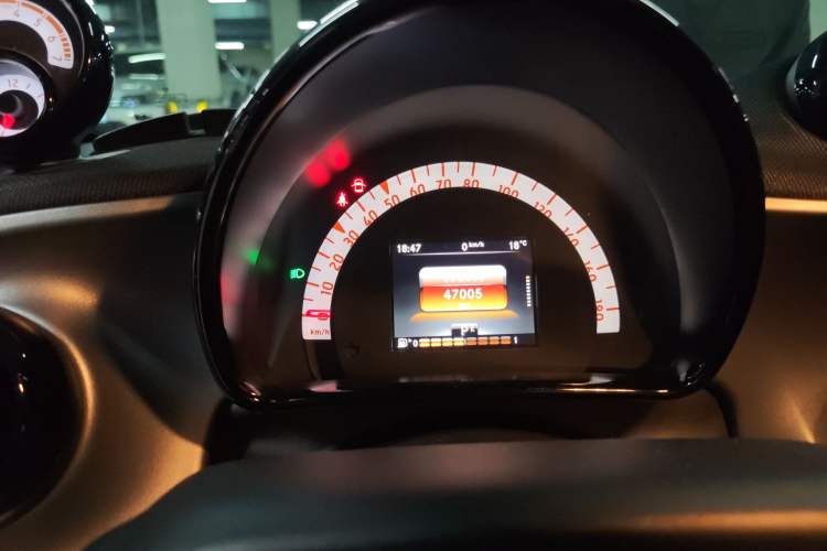 Used smart fortwo 2016 0.9T 66kW Hardtop Pioneer Edition Instrument Cluster