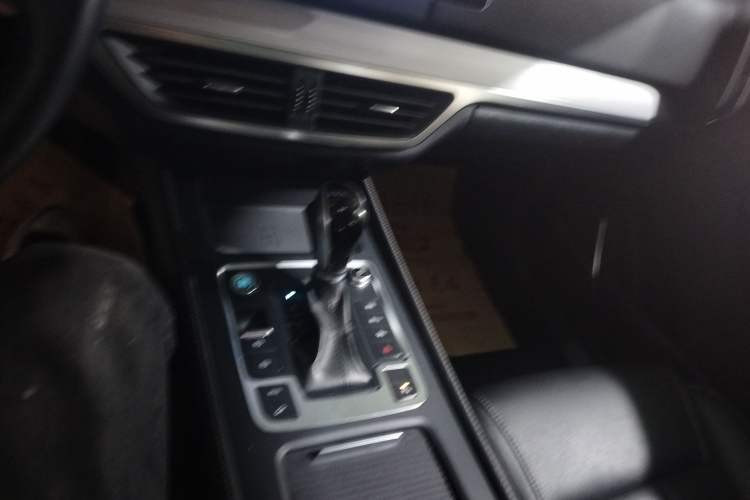 Used BYD Tang 2018 2.0T Automatic Smart Connect Prestige 7-Seater China V Standard