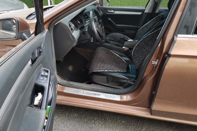 Used Volkswagen Lamando 2015 230TSI DSG Fashion Edition