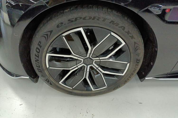 Used Avatr 12 2024 650 Three-Laser Four-Wheel Drive Performance Edition
