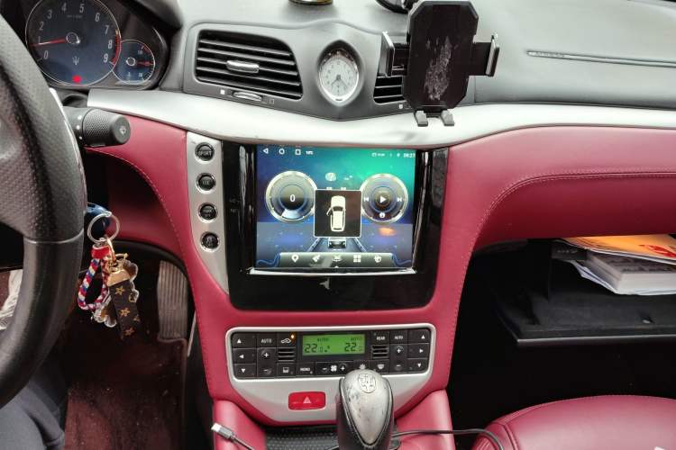 Used Maserati GranTurismo 2007 4.2L Standard Edition Audio And AC Panel