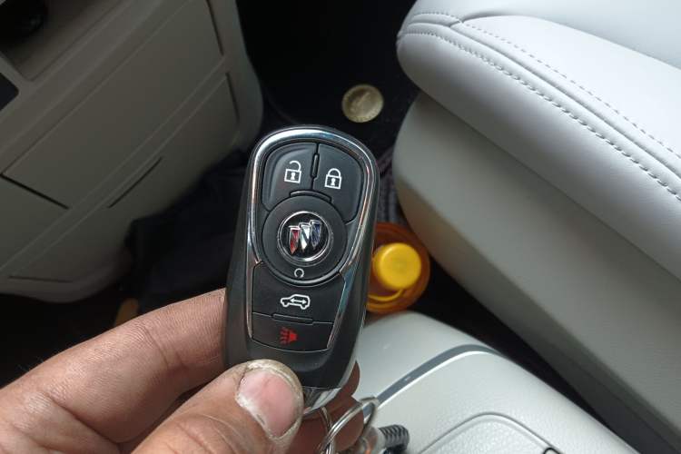 Used Buick GL8 2023 Land Executive Class Smart Enjoyment Model
