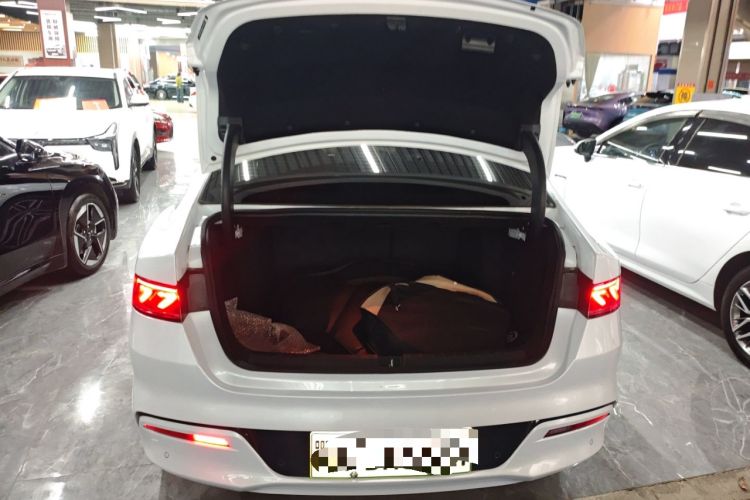 Used BYD Qin PLUS 2024 Honor Edition EV 510KM Leading Model Trunk