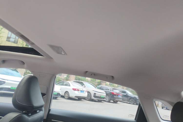 Used Geely Auto Emgrand 2023 4th Generation Champion Edition 1.5L CVT Prestige Model Headliner