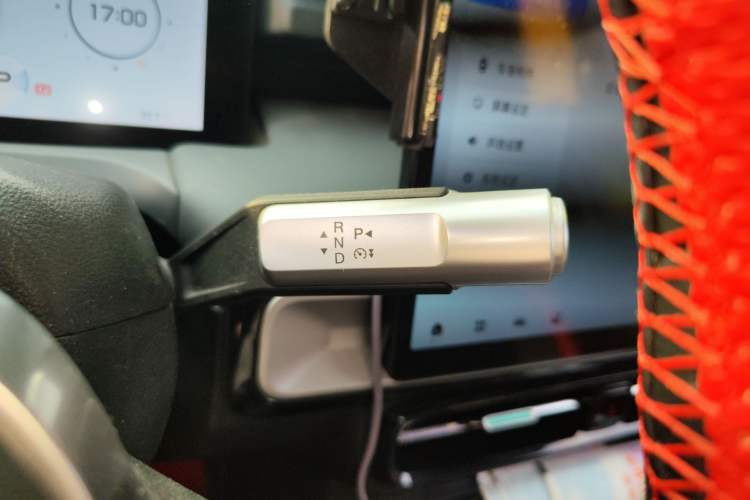 Used AION Y 2023 Plus 510 Enjoy Edition Gear Lever