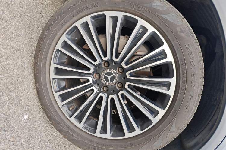 Used Mercedes-Benz GLC 2018 Facelift GLC 200 4MATIC Right Front Wheel Hub