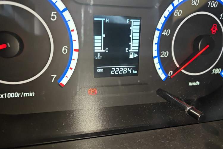 Used CHANGAN KAICHENG Ruixing M60 2023 1.5L GDI Comfort-Class Passenger Vehicle 6/7 Seats Odometer Close Up