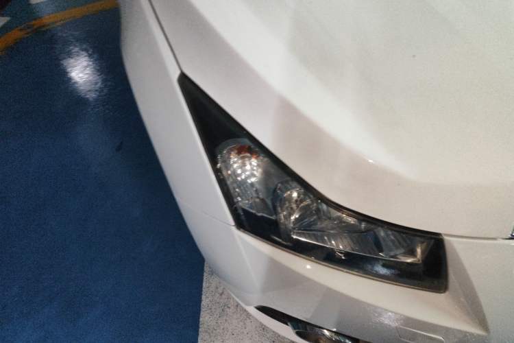 Used Chevrolet Cruze 2012 1.8L SE AT Right Front Headlight