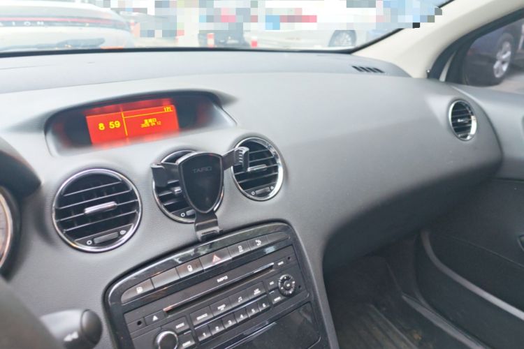 Used Peugeot 408 2013 2.0L Automatic Comfort Edition Audio And AC Panel