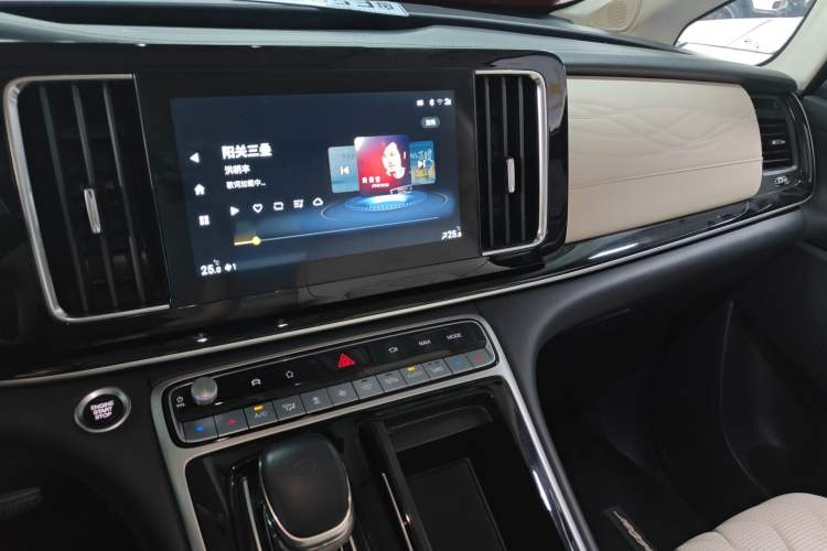 Used GAC Trumpchi M8 2021 Master Series 390T Four-Seat Glory Edition Audio And AC Panel