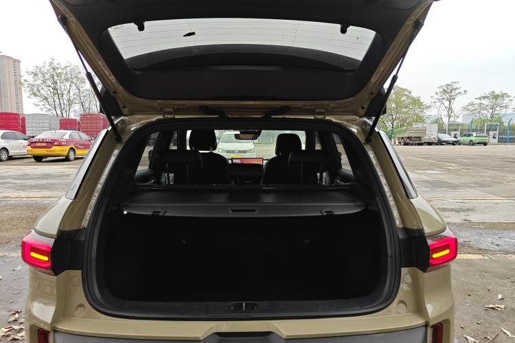 Used Geely Auto Cowboy 2025 1.5TD Fun-Offroad Version Trunk