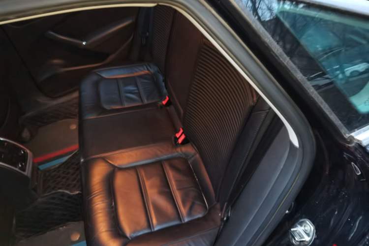 Used Volkswagen Passat 2014 1.8TSI DSG Prestige Edition Left Rear Seat