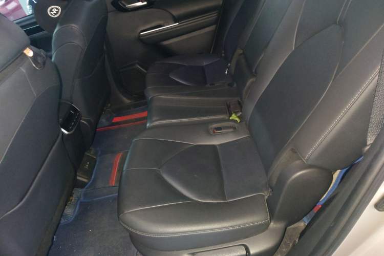 Used Toyota Highlander 2022 Dual-Engine 2.5L Four-Wheel Drive Prestige Version 7 Seats