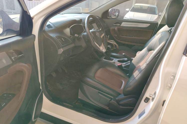 Used JAC Refine S5 2015 1.5T Manual Luxury Sport Edition