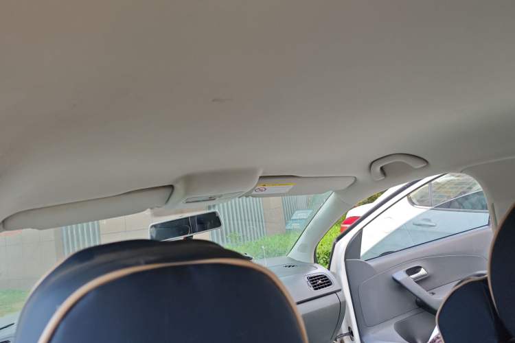 Used Volkswagen Polo 2016 1.4L Manual Fashion Model
