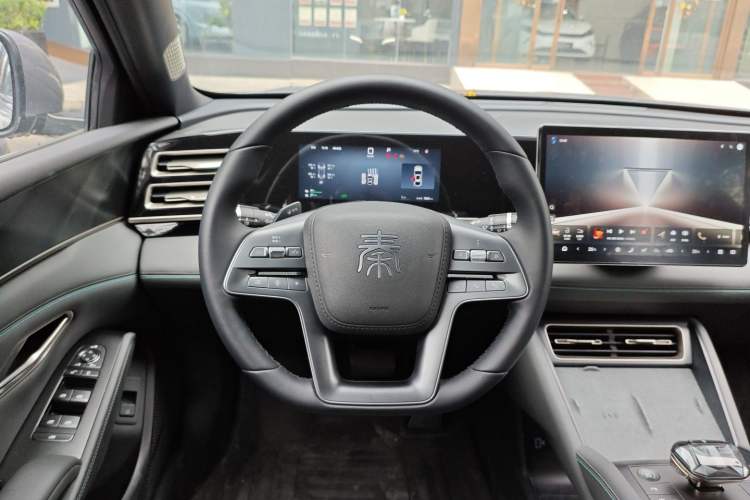 Used BYD Qin L 2025 DM-i Smart Drive 120KM Superior Model
