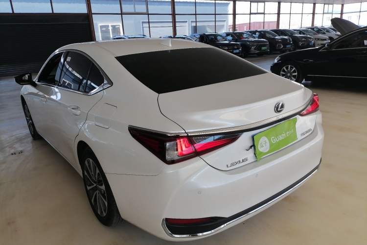 Used Lexus ES 2022 200 Excellence Edition
