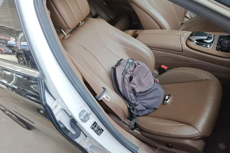 Used Mercedes-Benz E-Class 2016 E 300 L Stylish Model Right Front Seat