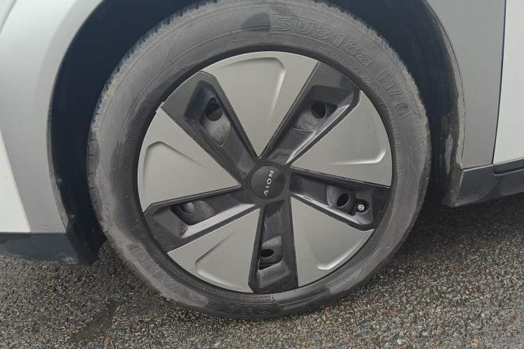 Used AION Y 2023 Plus 610 Enjoy Edition